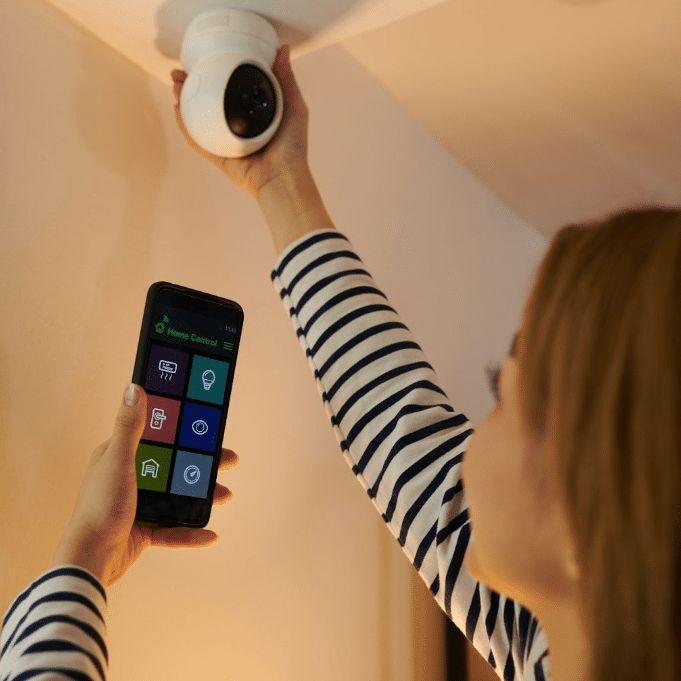 SimpliSafe brand refresh and positioning